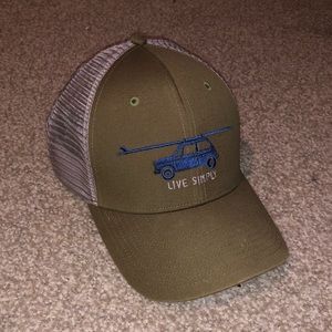 Patagonia “live simply” hat